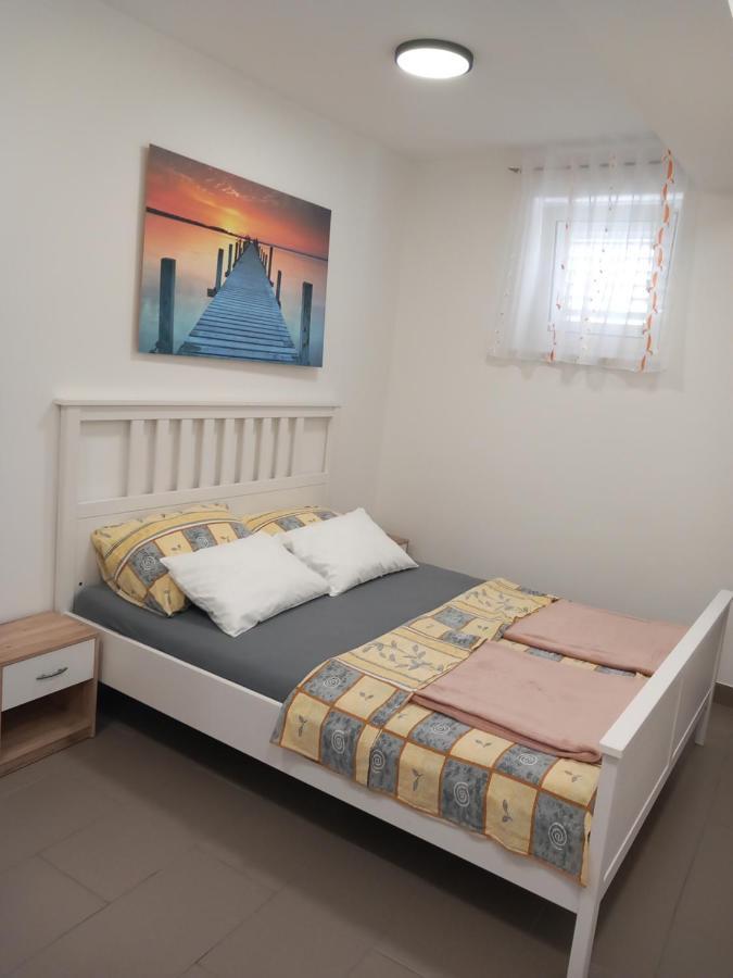 Apartmani Nizic 자드라보노 외부 사진
