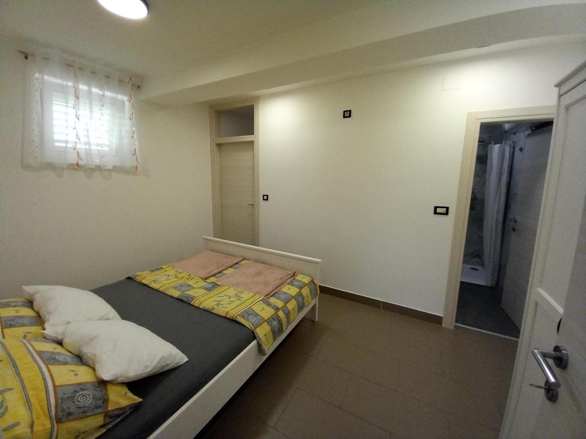 Apartmani Nizic 자드라보노 외부 사진